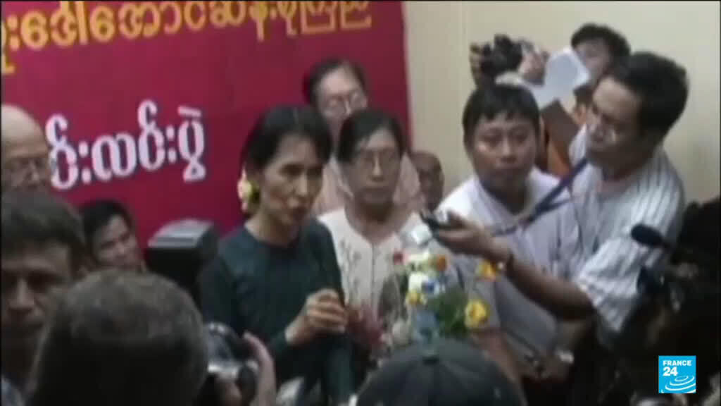 Video thumbnail for Aung San Suu Kyi moved to house arrest