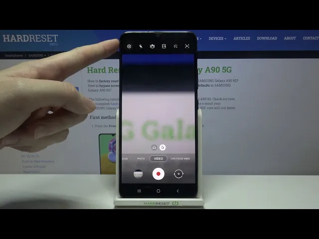 Video thumbnail for How to Activate Image Stabilization in SAMSUNG Galaxy A90 5G – Reduce Video Shakiness