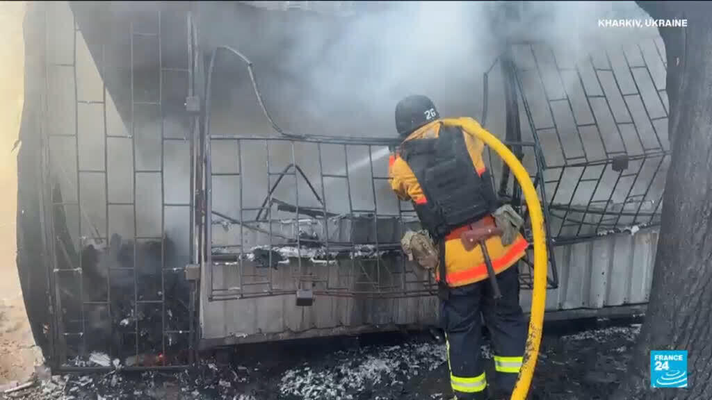 Video thumbnail for Russian attacks kill 27 before deadline for ceasefire proposed by Kyiv