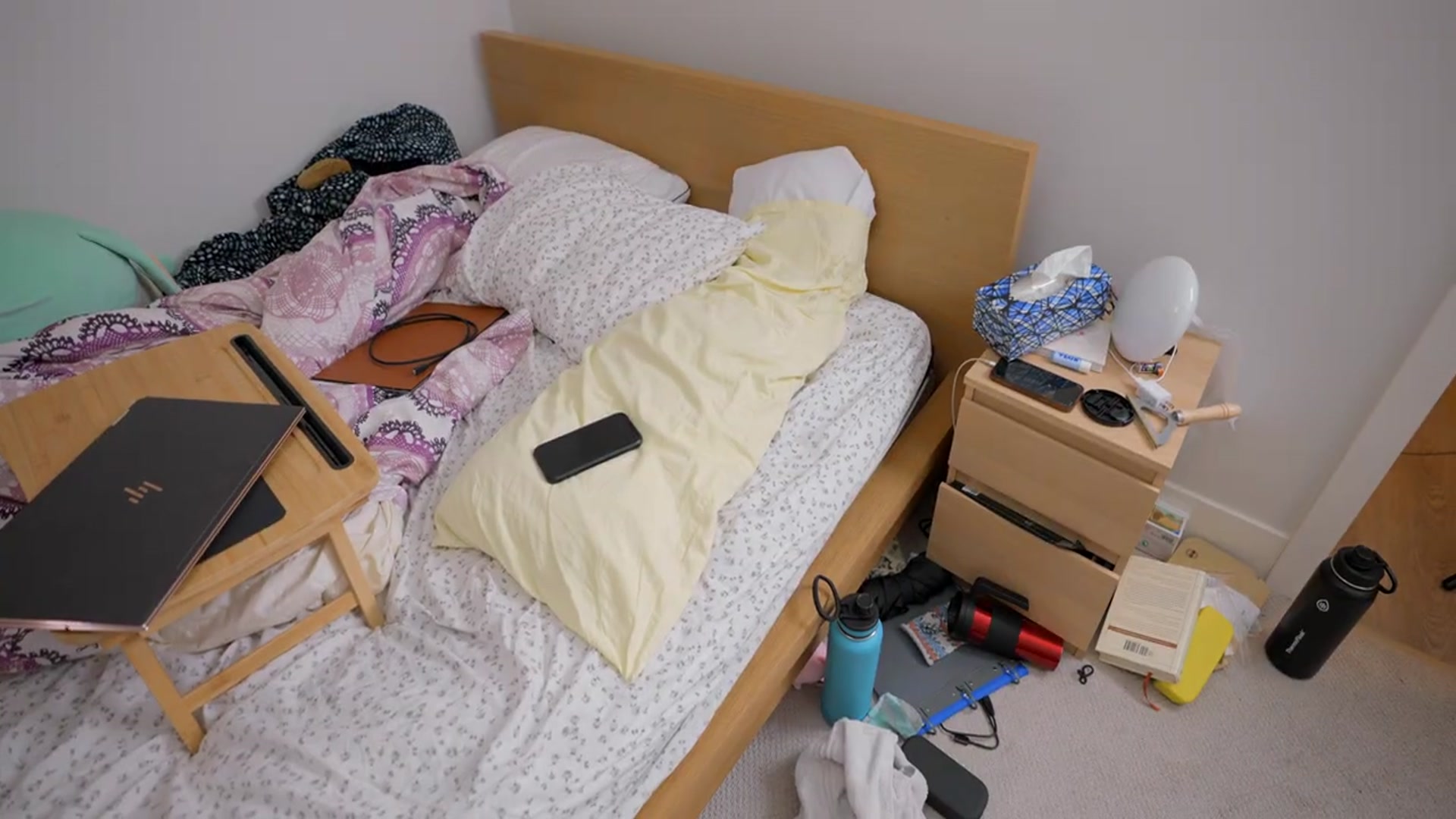 Video thumbnail for deep cleaning my MESSY room (motivation when you re in a slump)(720P HD)