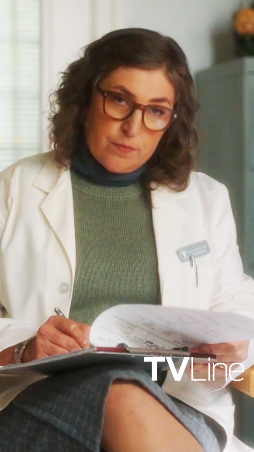 Video thumbnail for Stuart Fails To Save The Universe | Mayim Bialik Returns As Amy In Episode 4!