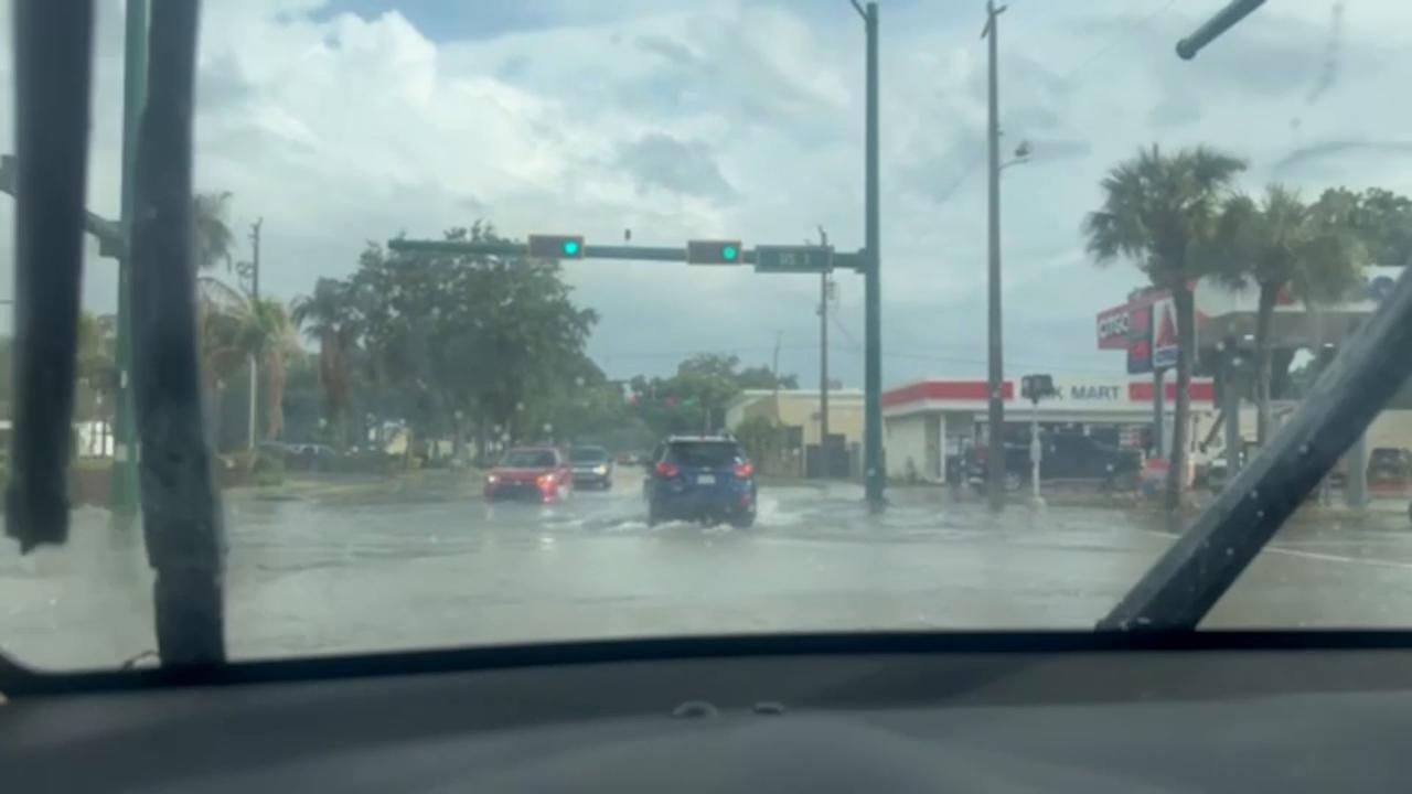 Video thumbnail for US: Powerful Storms Bring Rain, Hail and Flooding to Central Florida.