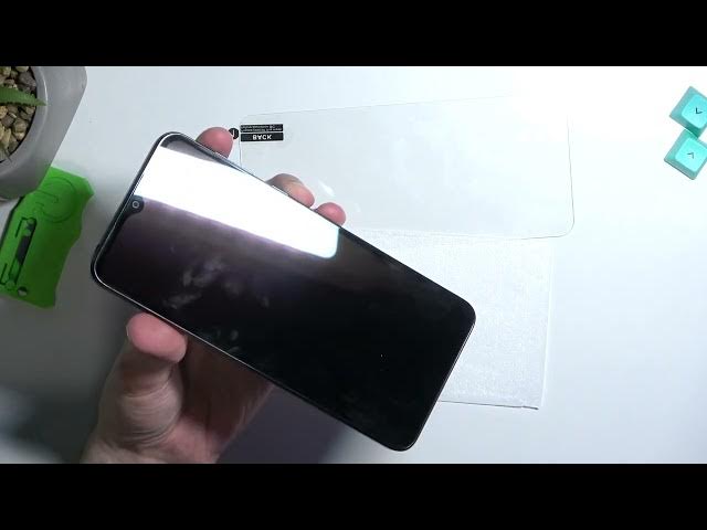 Video thumbnail for How to Install Tempered Glass on MOTOROLA Moto E13
