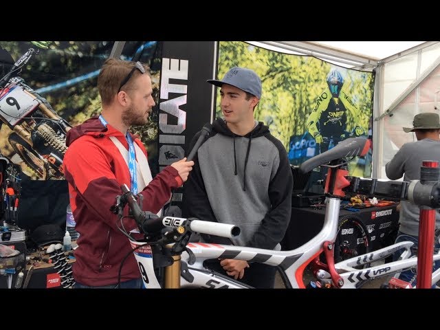 Video thumbnail for Luca Shaw's Santa Cruz V10 29er