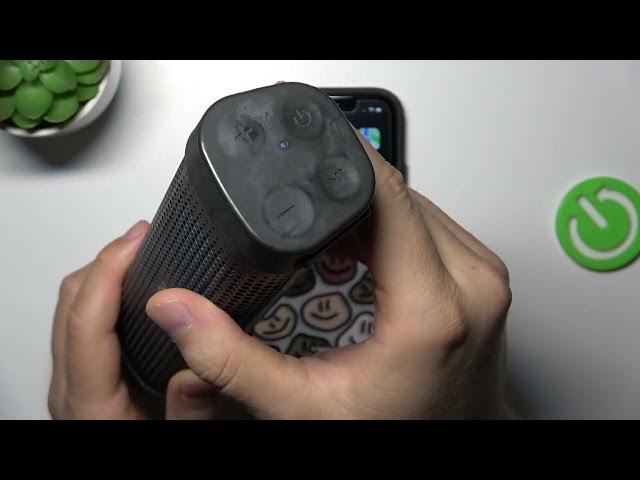 Video thumbnail for How to Connect with Denon Envaya Mini with iPhone – Get Connected