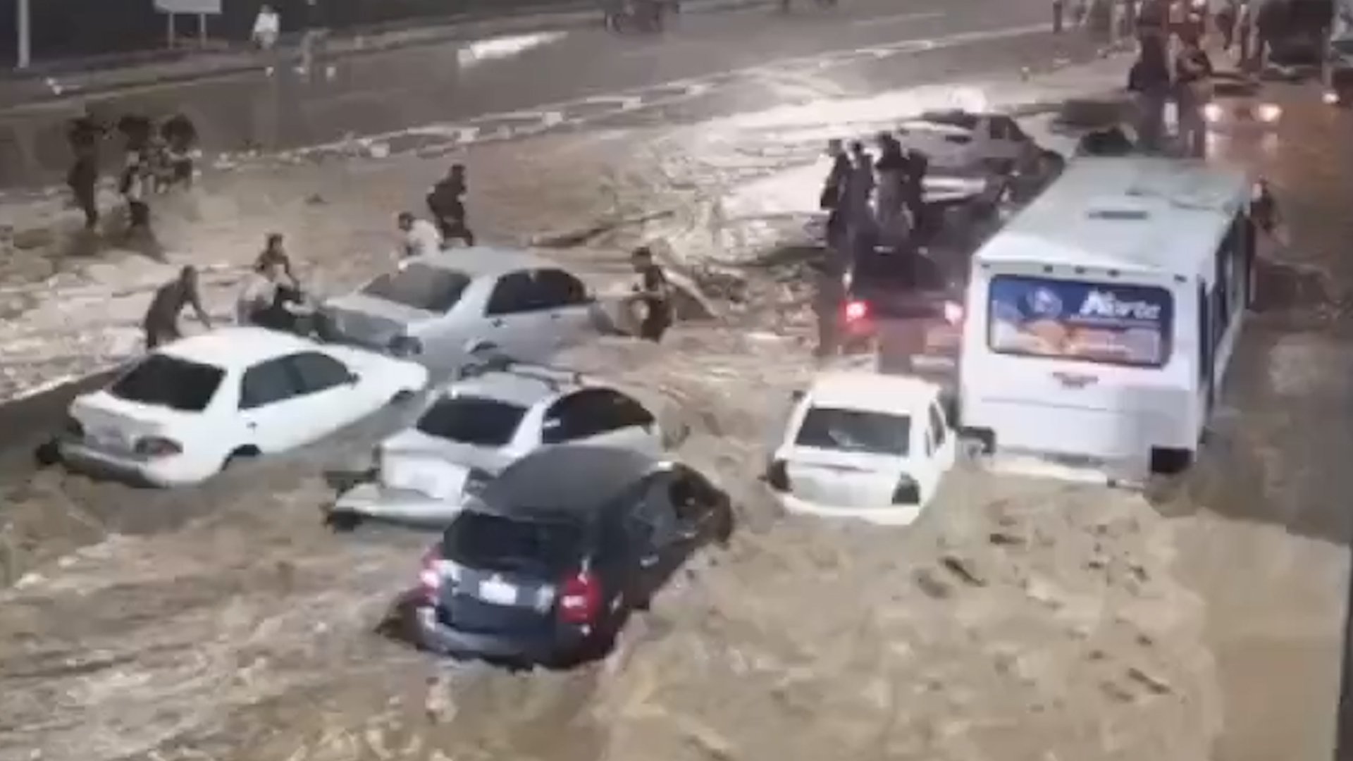 Video thumbnail for Flooding sweeps Caracas, Venezuela, after heavy rains