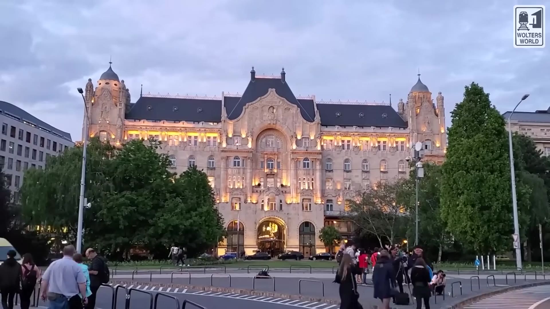 'Video thumbnail for Budapest: Biggest Travel Scams in Budapest'