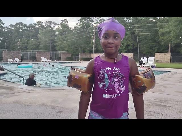 Video thumbnail for Rontryelle swimming with school bully.