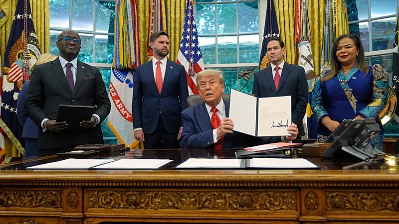 Video thumbnail for Trump to host DRC and Rwanda presidents to sign peace agreement