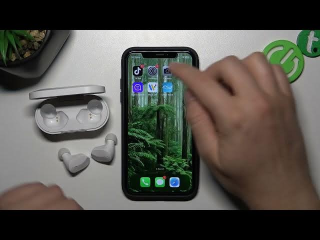 Video thumbnail for How to Pair Belkin SoundForm Earbuds with iPhone?