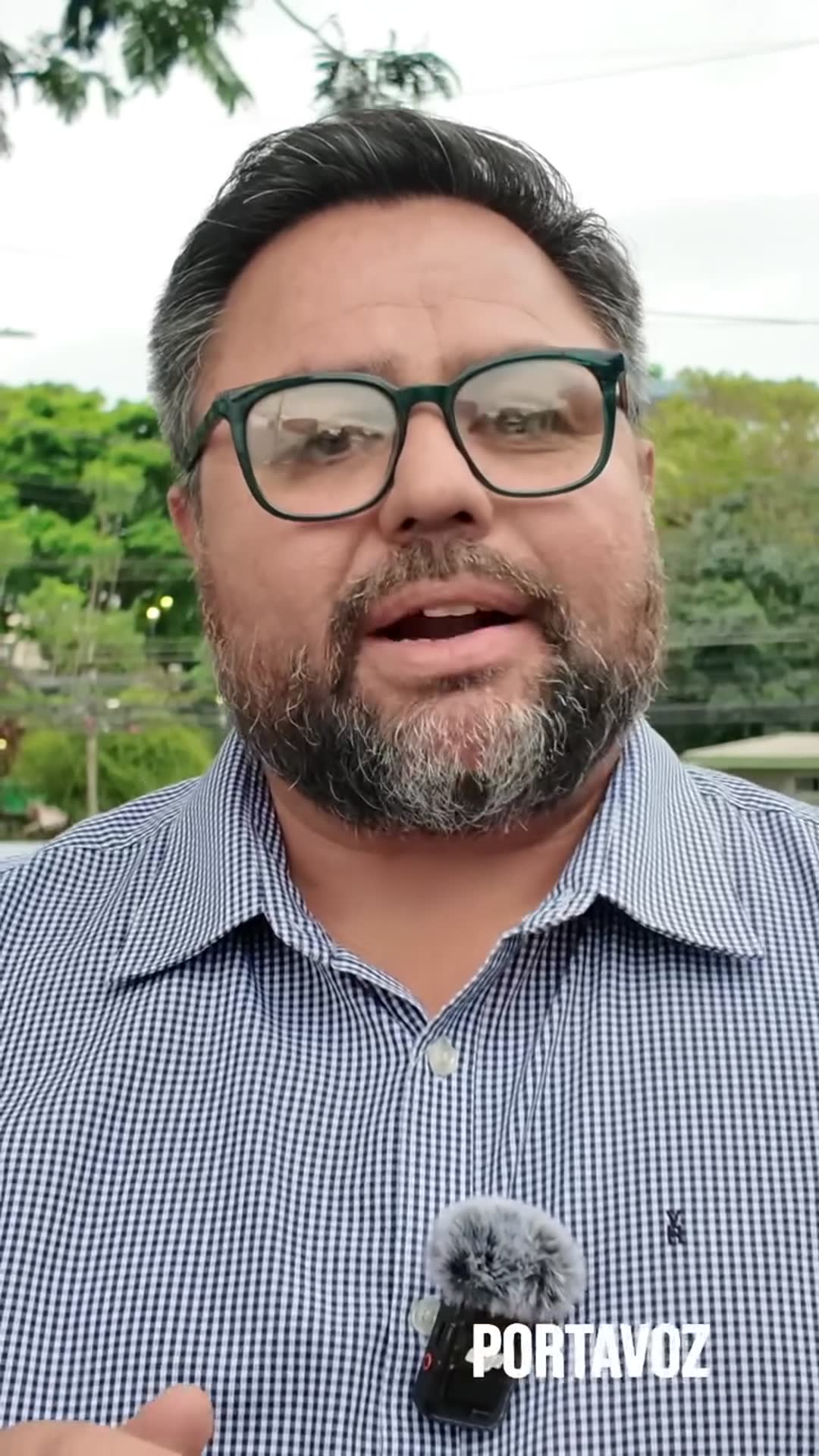 Video thumbnail for “Va a conocer al presidente”: Celso Gamboa aparece en grabación ingresando al exclusivo residencial Monterán