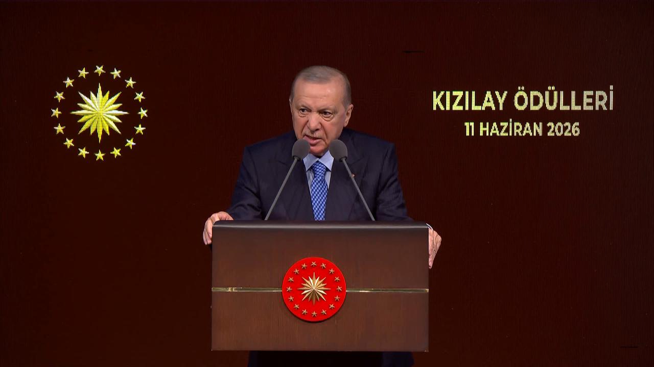 Video thumbnail for Türkiye: Türkiye’s president hails Turkish Red Crescent's humanitarian efforts in conflict zones.