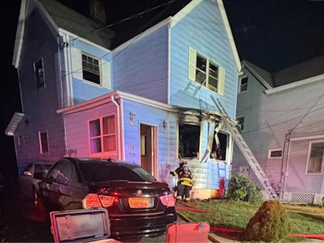Video thumbnail for Fire tears through Belleville home as crews from multiple towns race to scene