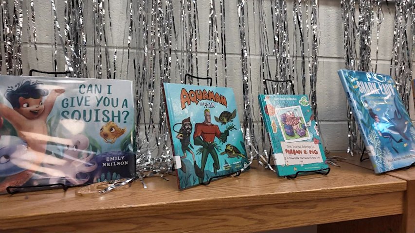 Video thumbnail for Dolly Parton’s Imagination Library gifts books to kids on Long Island