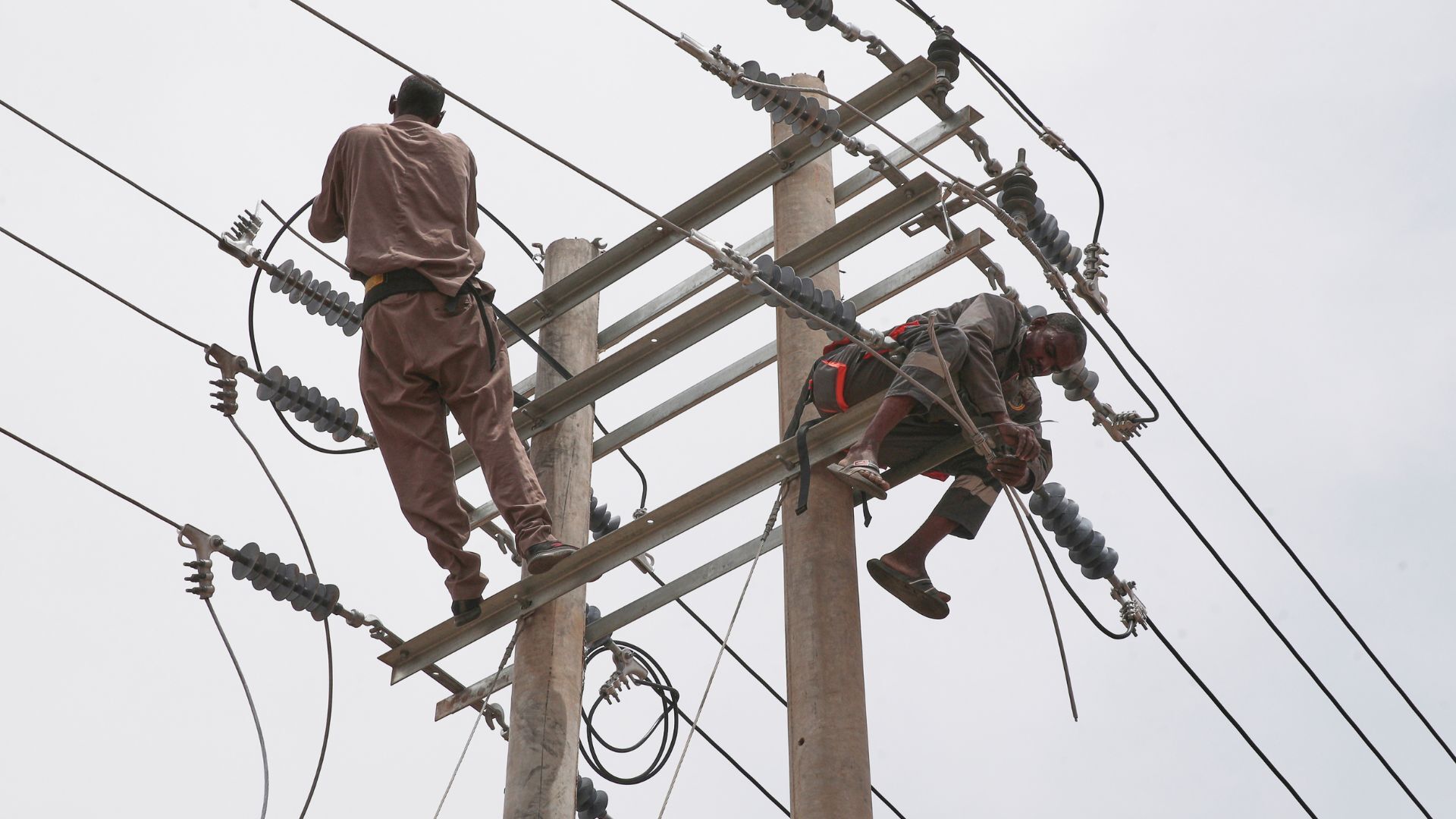 Video thumbnail for Sudan’s Khartoum endures daily blackouts as power crisis deepens