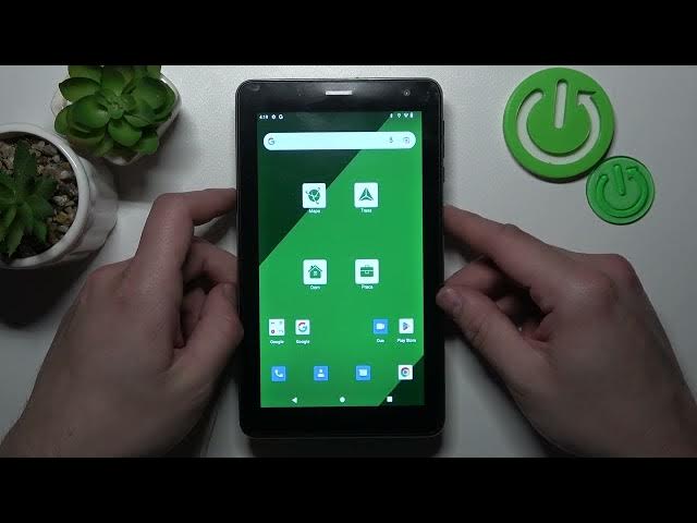Video thumbnail for Does NAVITEL T787 Support Wireless Charging - Charging Options
