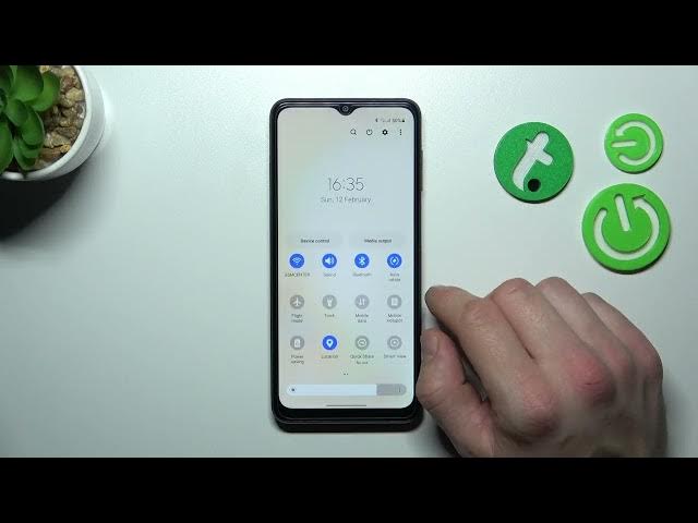 Video thumbnail for SAMSUNG Galaxy A04S & Flight Mode - Enable/Disable Airplane Function