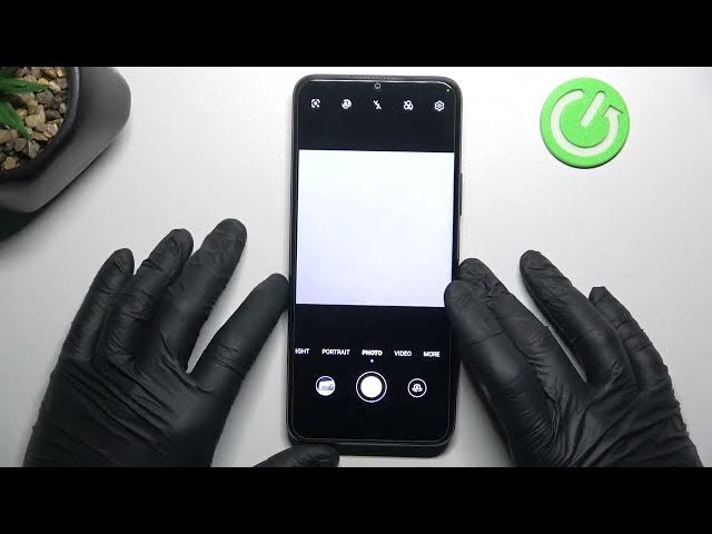 Video thumbnail for How to Take Burst Shot Photos on HONOR 70 Lite