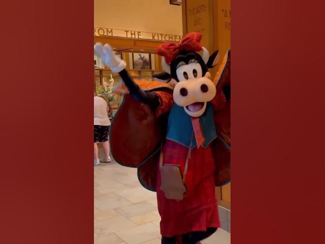 Video thumbnail for We love a Halloween meal at Storytellers with Goofy, Clarabelle, and friends!