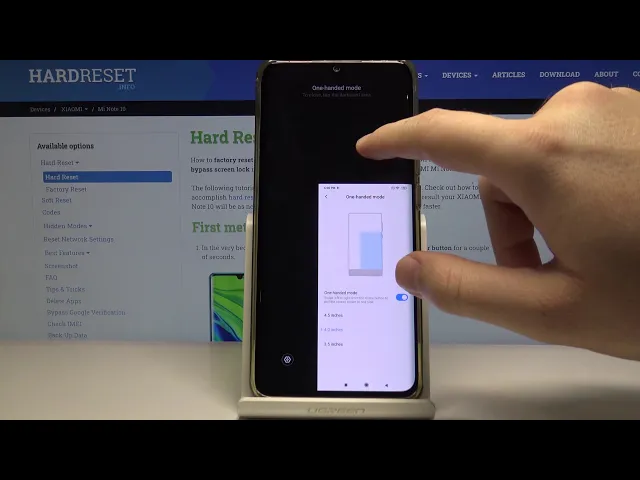 Video thumbnail for How to Enable One Handed Mode in Xiaomi Mi Note 10 - Resize Your Display