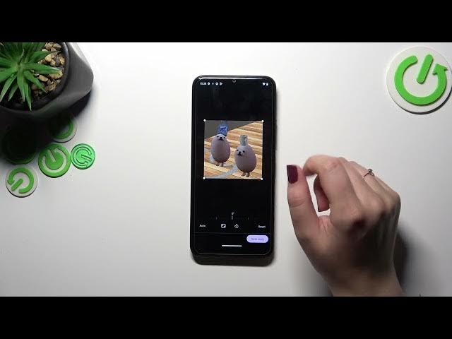 Video thumbnail for How to Link a Photo to a Specific Contact on a NOKIA C32