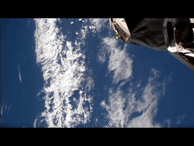 Video thumbnail for 带你从太空看地球