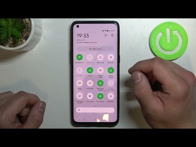 Video thumbnail for How to Find and Activate Screencast on OPPO Find X5 Pro // Screen Mirroring