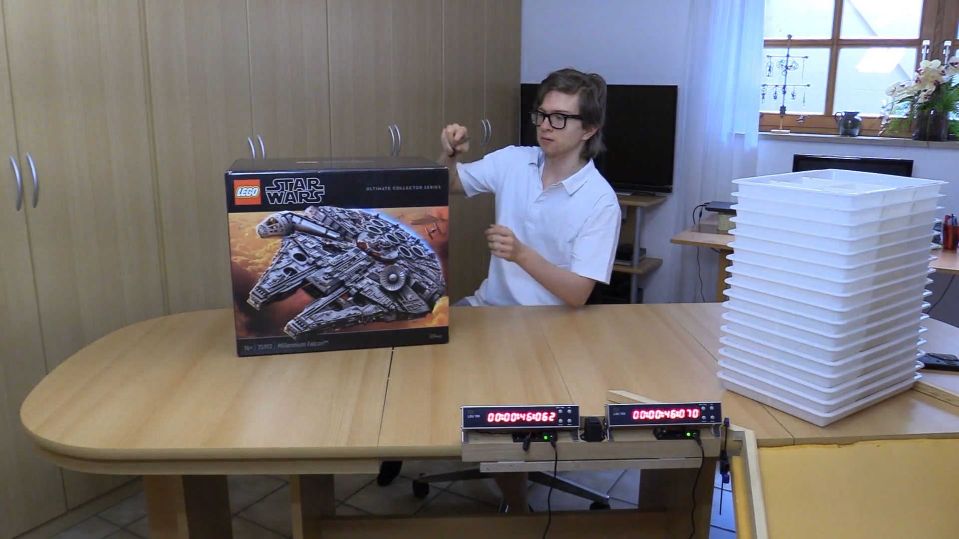 Video thumbnail for Fastest time to build the LEGO® Millennium Falcon™ - 7 hours 27 minutes and 9 seconds by Lukas Herrscher