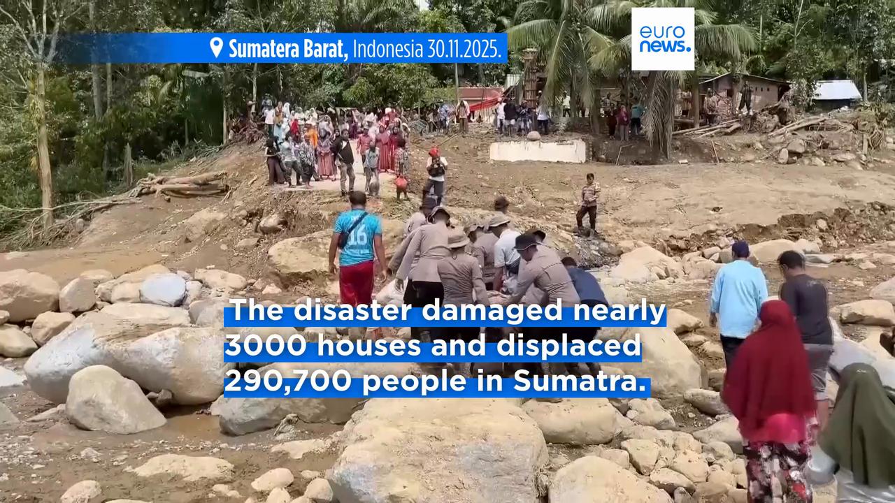 Video thumbnail for Indonesian rescuers search for survivors as death toll from floods and landslides rises to 442