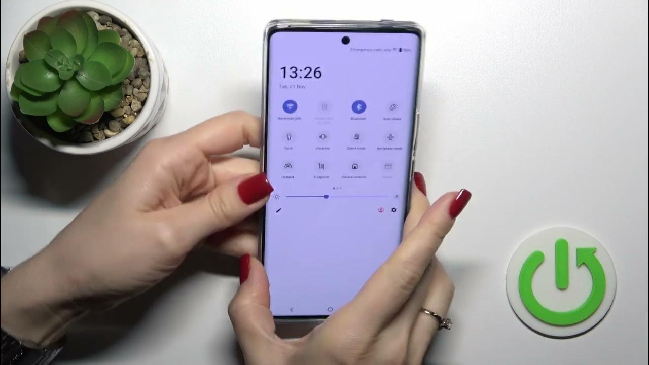 Video thumbnail for How to Switch On the Flashlight on VIVO S17