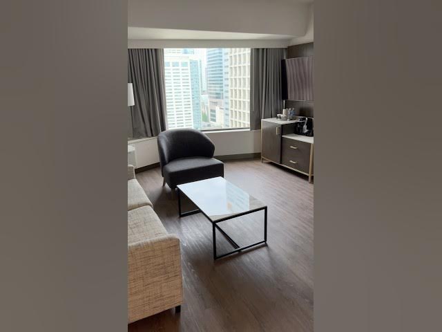 'Video thumbnail for Crowne Plaza Downtown Seattle. King Mini Suite City View 1656 #shorts'