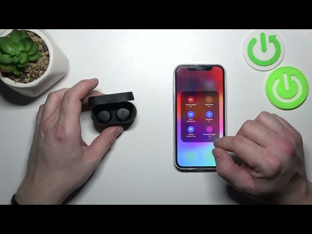 Video thumbnail for How to Pair Jays M-Five with iPhone?