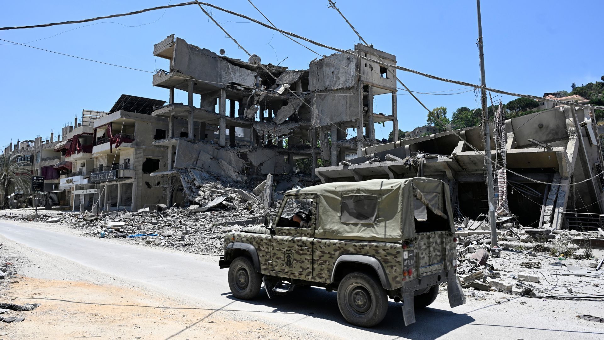 Video thumbnail for Fragile ceasefire holds in southern Lebanon after deadly Israeli strikes