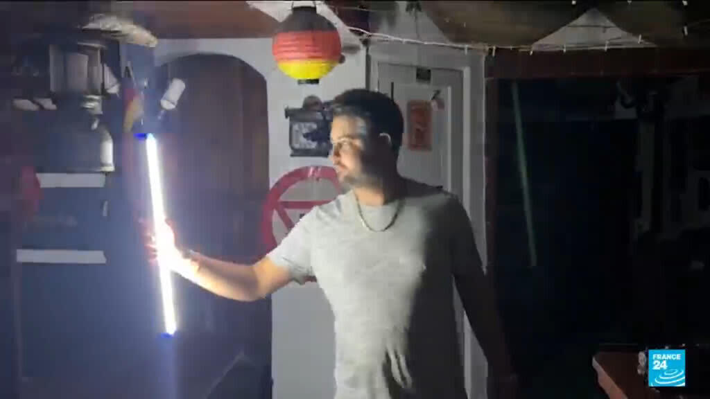 Video thumbnail for Millions left without power after major blackout hits Cuba