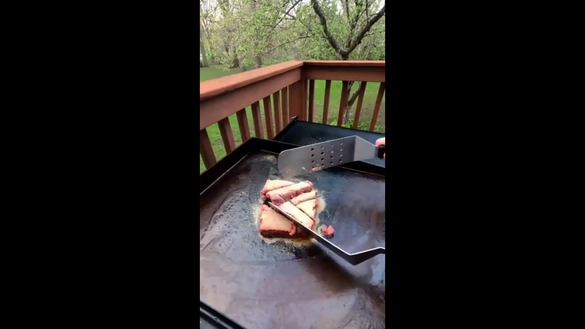 'Video thumbnail for The ultimate guide to perfect cheese crusted pizza'