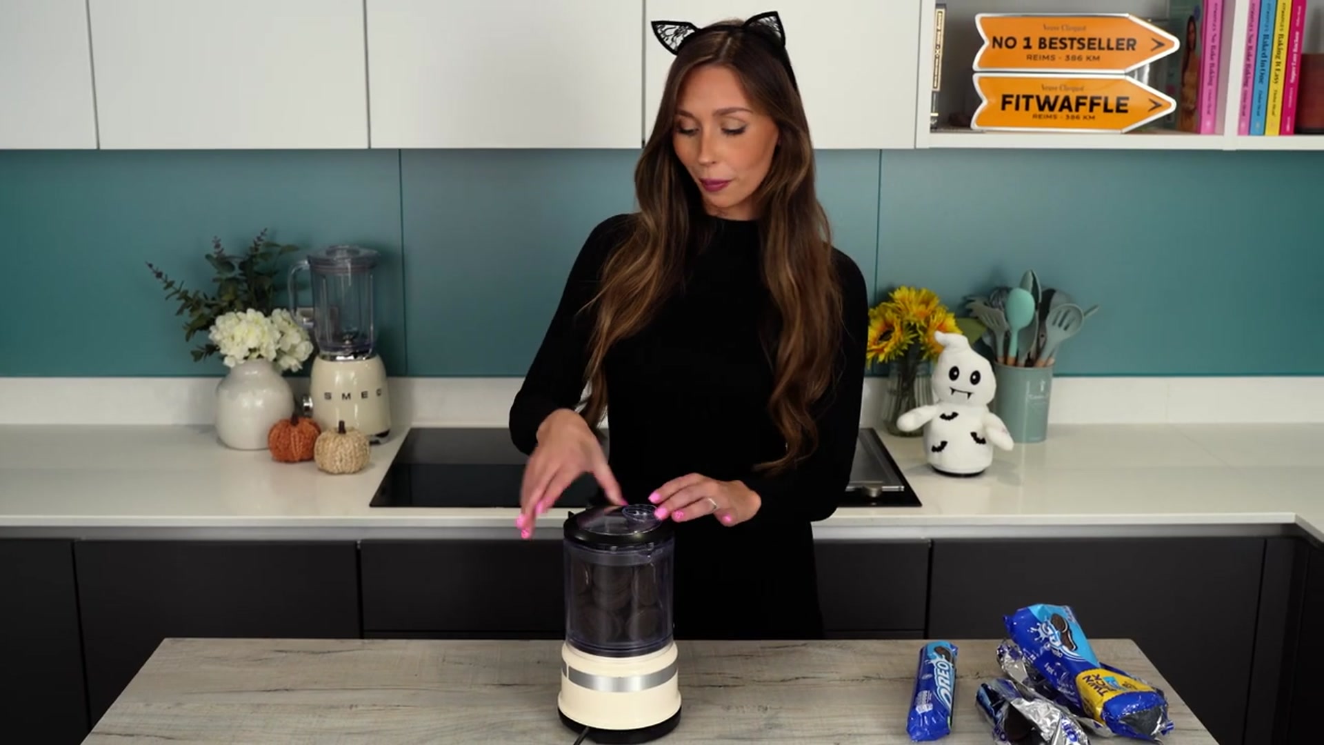 Video thumbnail for How To Make The Best Shortbread Cookies Ever(720P HD)