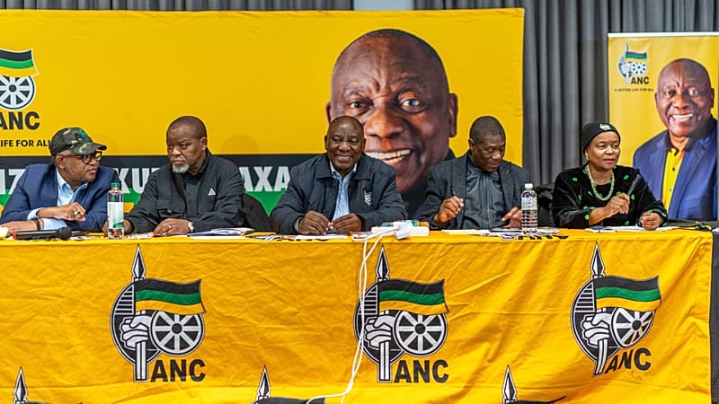 Video thumbnail for ANC top body backs South Africa's Ramaphosa after court ruling