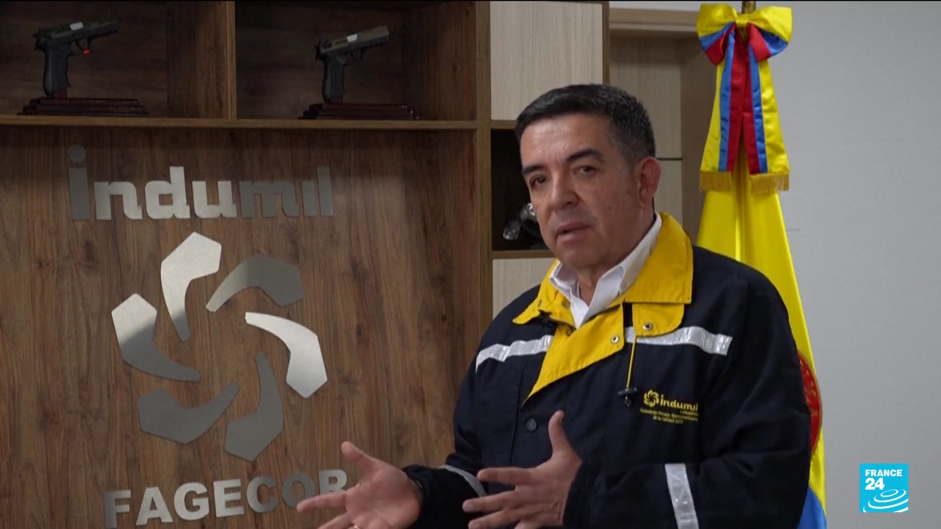 'Video thumbnail for Colombia manufactures first rifles to replace Israeli weapons'