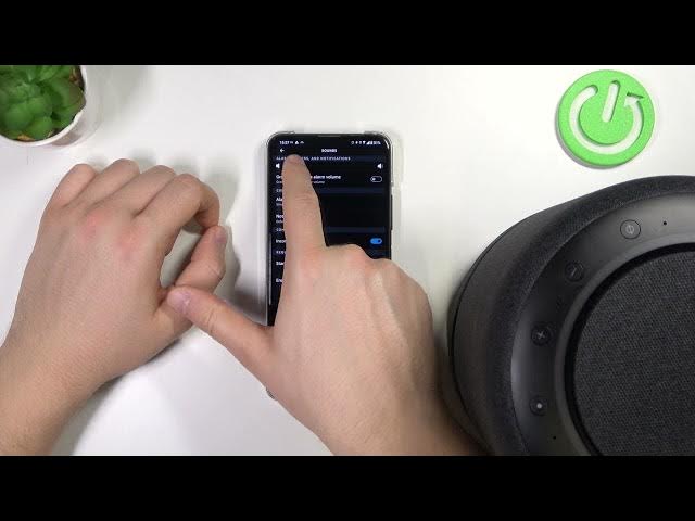 Video thumbnail for How to Adjust Volume Level in Amazon Echo Studio?