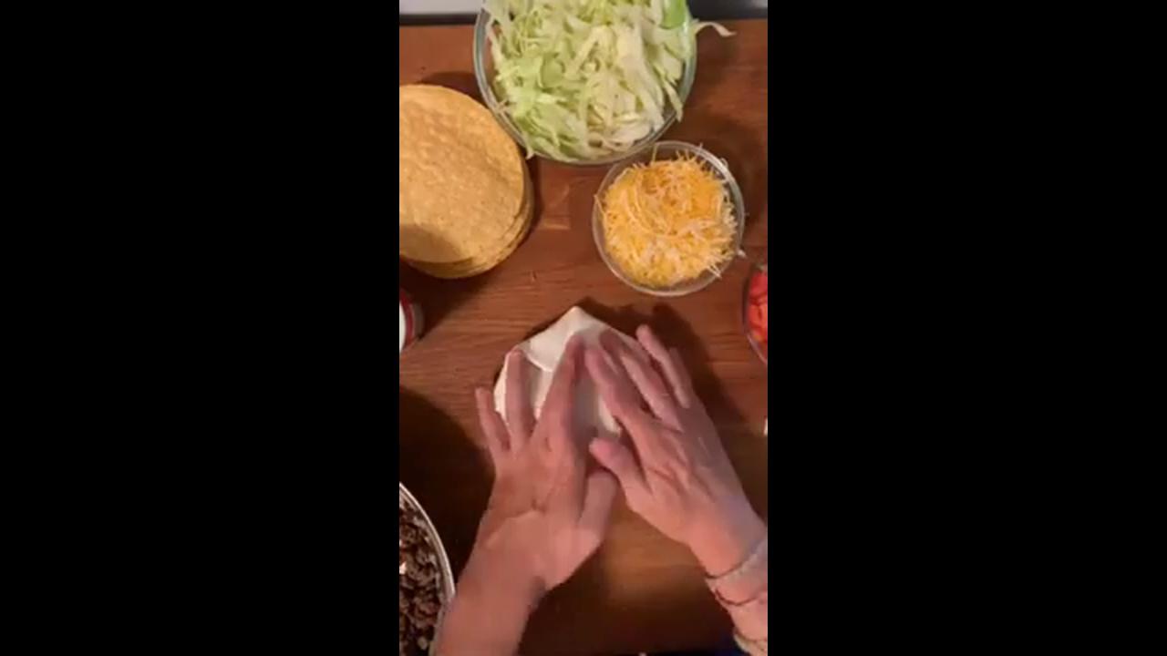 Video thumbnail for DIY Crunchwrap #Shorts