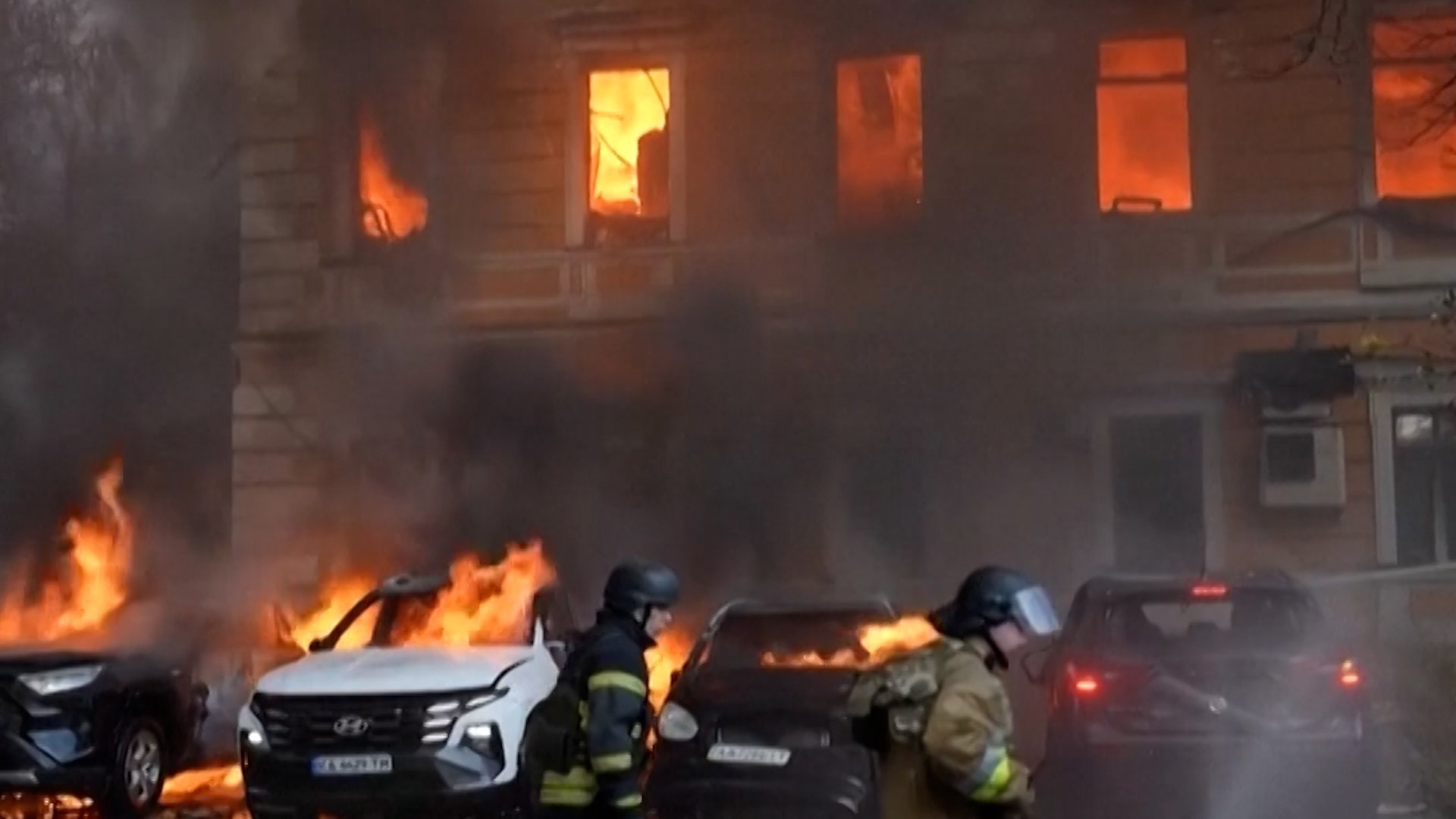 Video thumbnail for Russia strike sets National Academy of Sciences of Ukraine ablaze