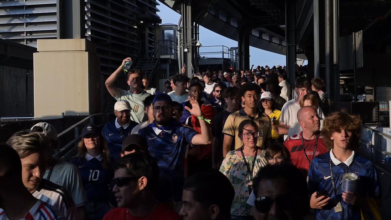 Video thumbnail for NJ: France vs. Sweden - FIFA World Cup 2.
