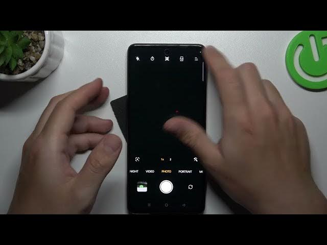 Video thumbnail for How To Take Burst Shot Photos On OPPO A1