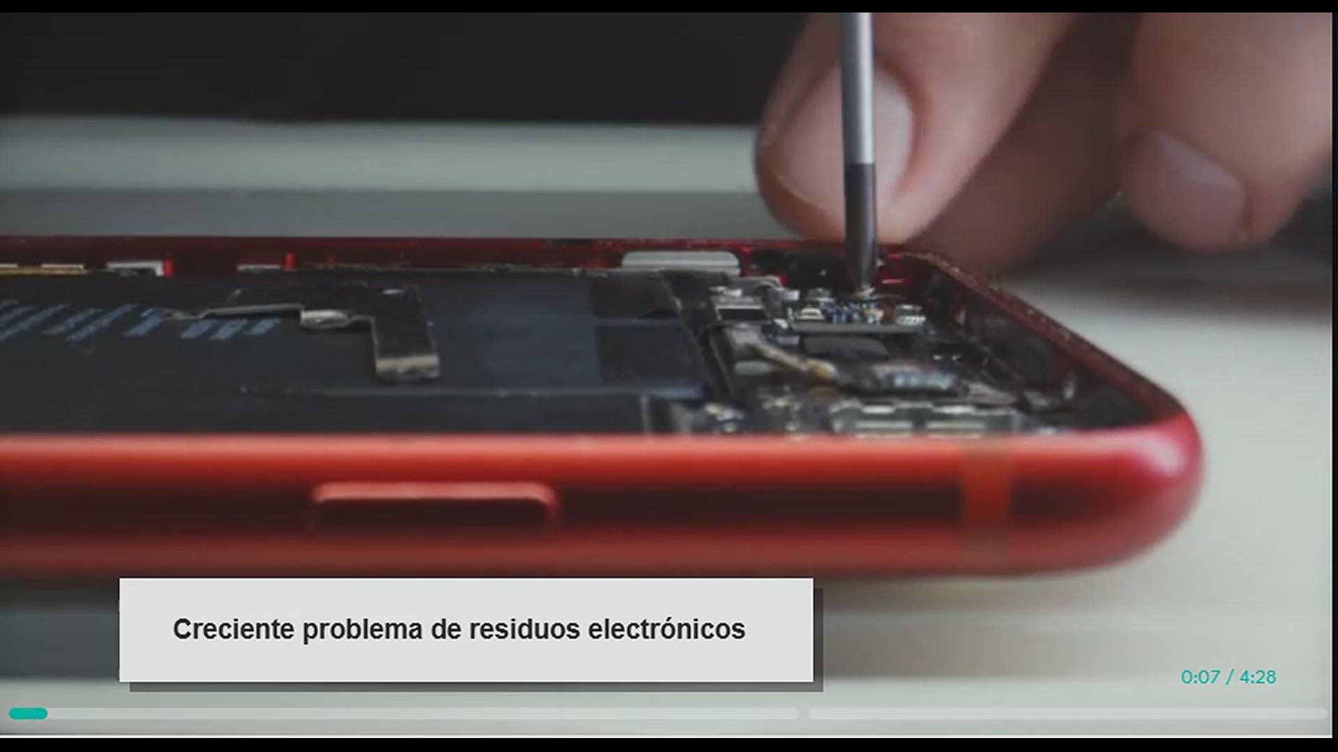 'Video thumbnail for Residuos Electrónicos: Reparación y Reventa como Solución'