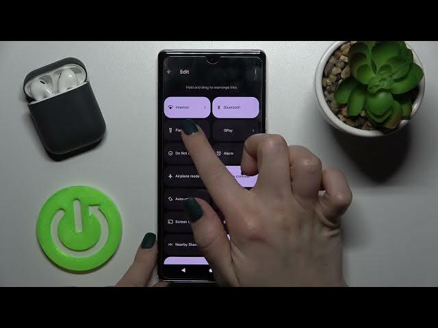 Video thumbnail for How to Edit Notification Panel Shortcuts on GOOGLE Pixel 6 Pro - Set Up Notification Panel Shortcuts
