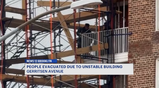 Video thumbnail for Residents evacuated after scaffolding become unstable in Marine Park