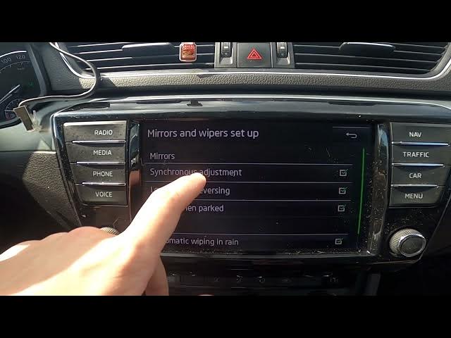 Video thumbnail for How to Find and Manage Mirrors Settings in Skoda Superb III ( 2015 – Now )