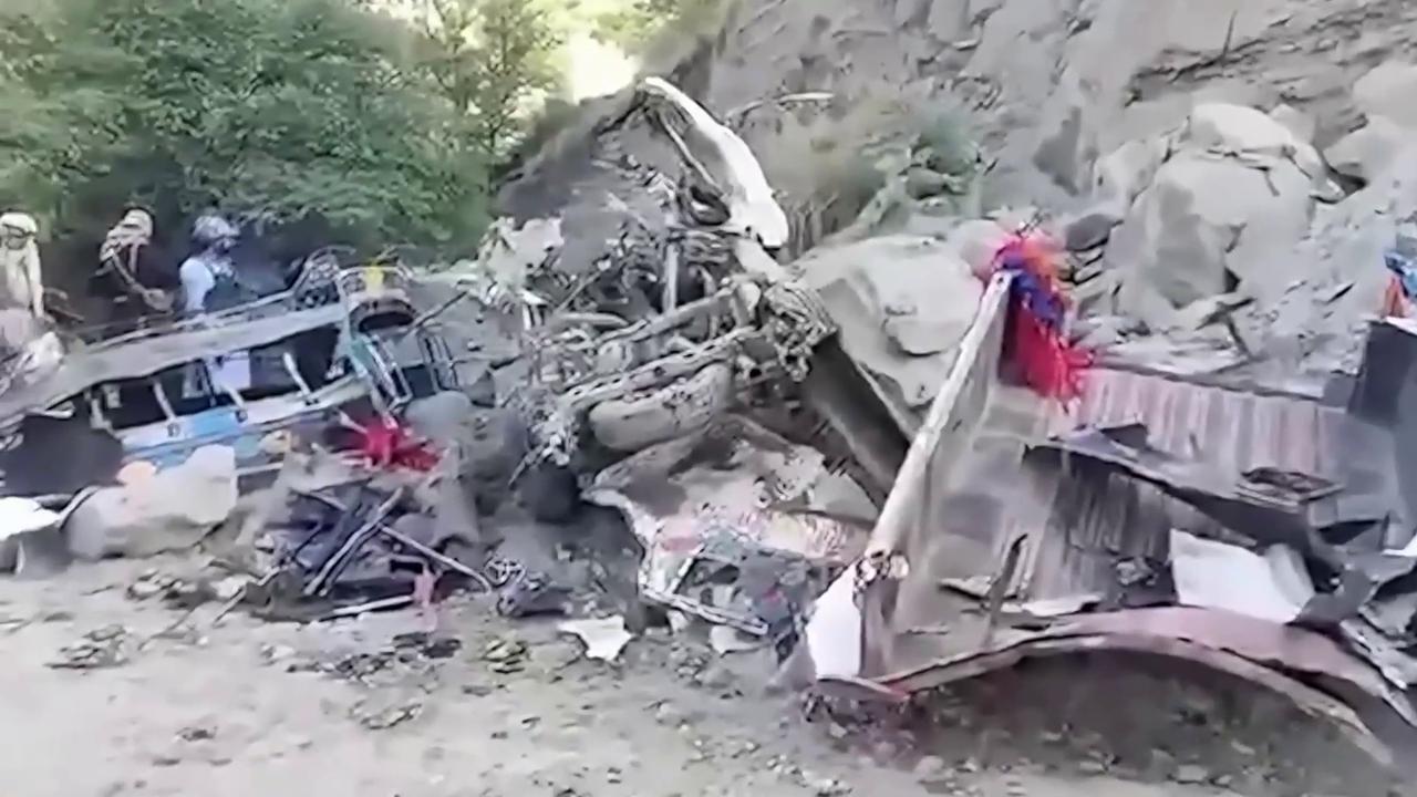Video thumbnail for Pakistan: 7 killed as twin explosions target private vehicles in NW Pakistan.