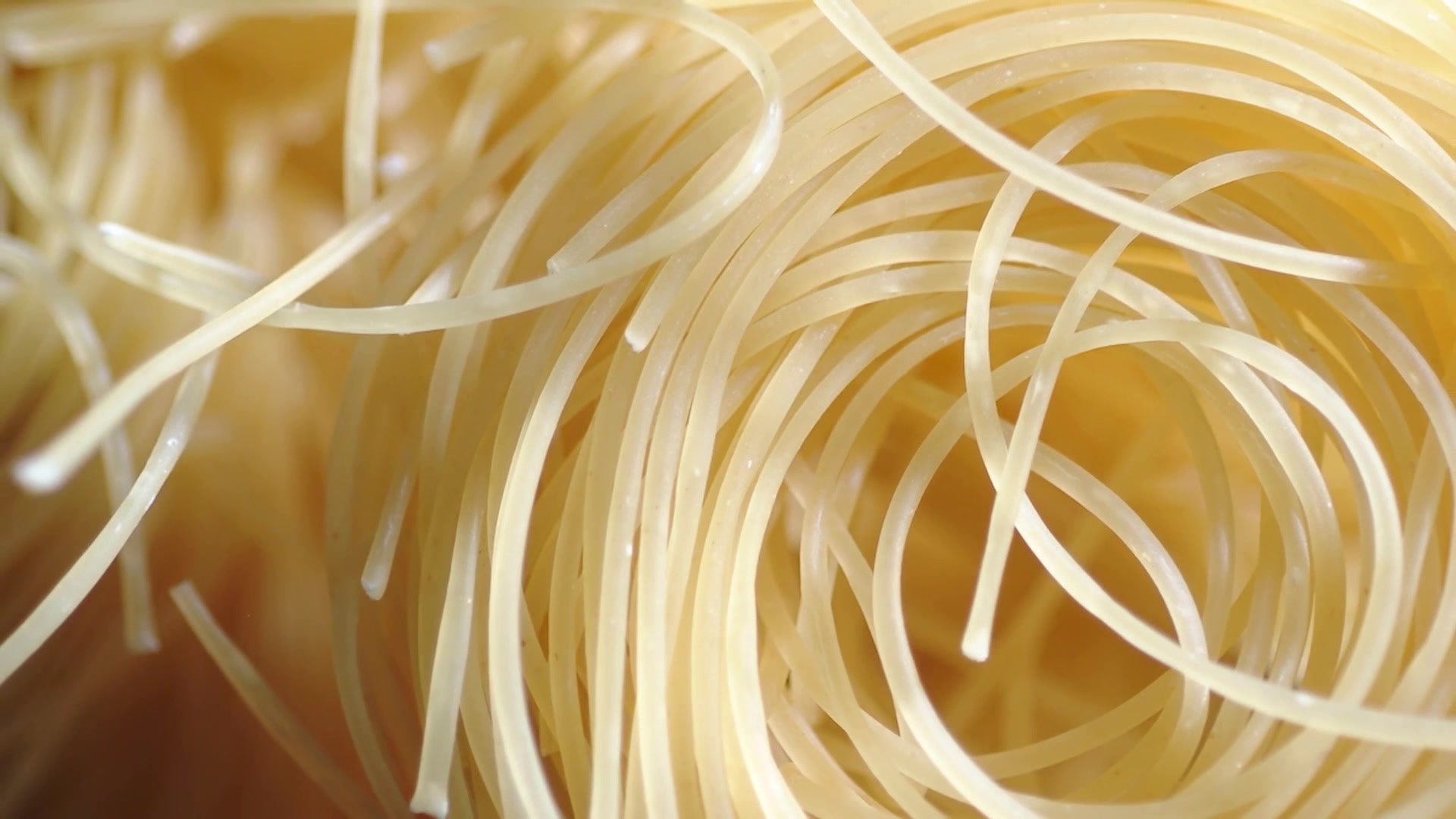 Video thumbnail for The Real Reason Angel Hair Pasta Tastes Better At Restaurants