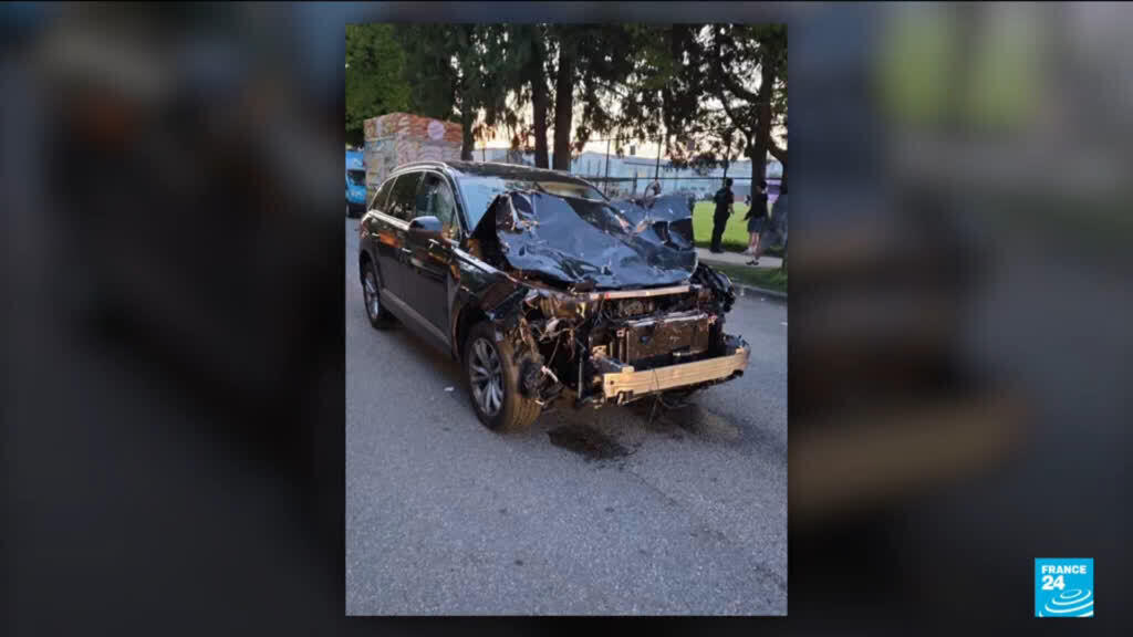 Video thumbnail for At least 9 killed after car drives into crowd at street festival in Vancouver